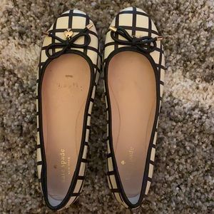 Ksny black and white ballet flat